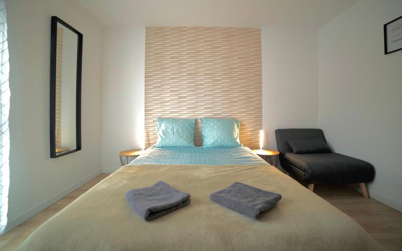 B&B Chez L'Habitant Chambre Privative Sur La Route Des Vins Tv Parking Box Velo Issenheim エクステリア 写真