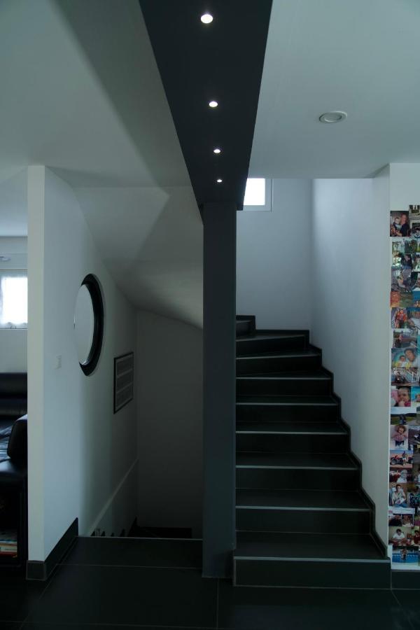 B&B Chez L'Habitant Chambre Privative Sur La Route Des Vins Tv Parking Box Velo Issenheim エクステリア 写真